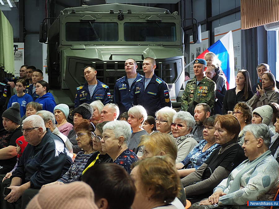 ������� "� ��������! � ��������! � �����!" ������ � ������. �����������, ����������� ��� ��������� ���������, ���������� �������� ����������� ����������, ���������� ������ � ������ ������