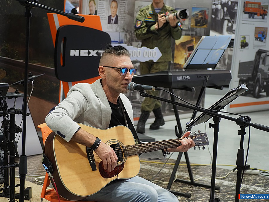 ������� "� ��������! � ��������! � �����!" ������ � ������. �����������, ����������� ��� ��������� ���������, ���������� �������� ����������� ����������, ���������� ������ � ������ ������