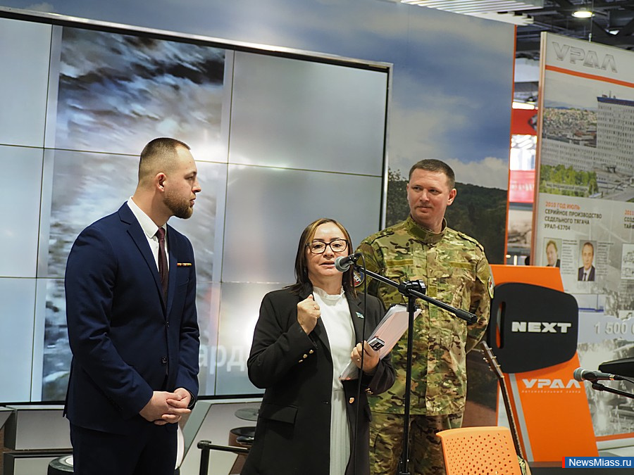 ������� "� ��������! � ��������! � �����!" ������ � ������. �����������, ����������� ��� ��������� ���������, ���������� �������� ����������� ����������, ���������� ������ � ������ ������