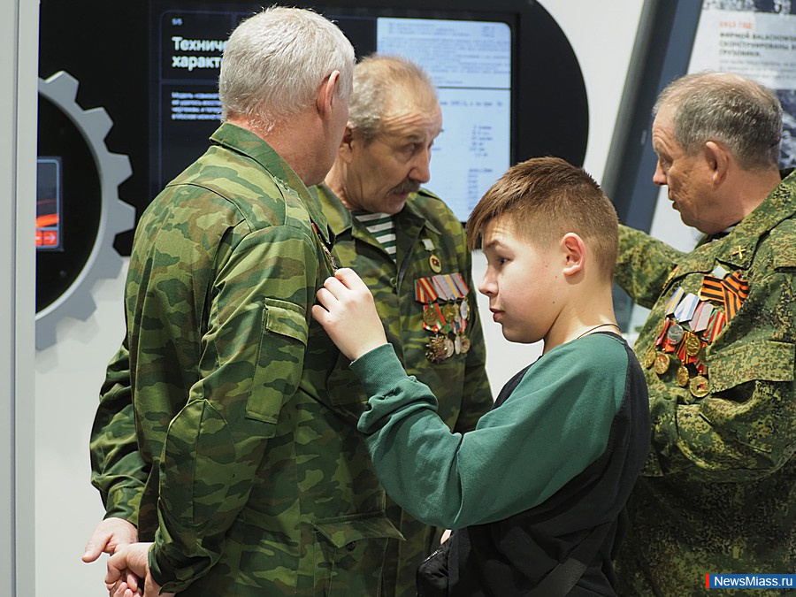 ������� "� ��������! � ��������! � �����!" ������ � ������. �����������, ����������� ��� ��������� ���������, ���������� �������� ����������� ����������, ���������� ������ � ������ ������