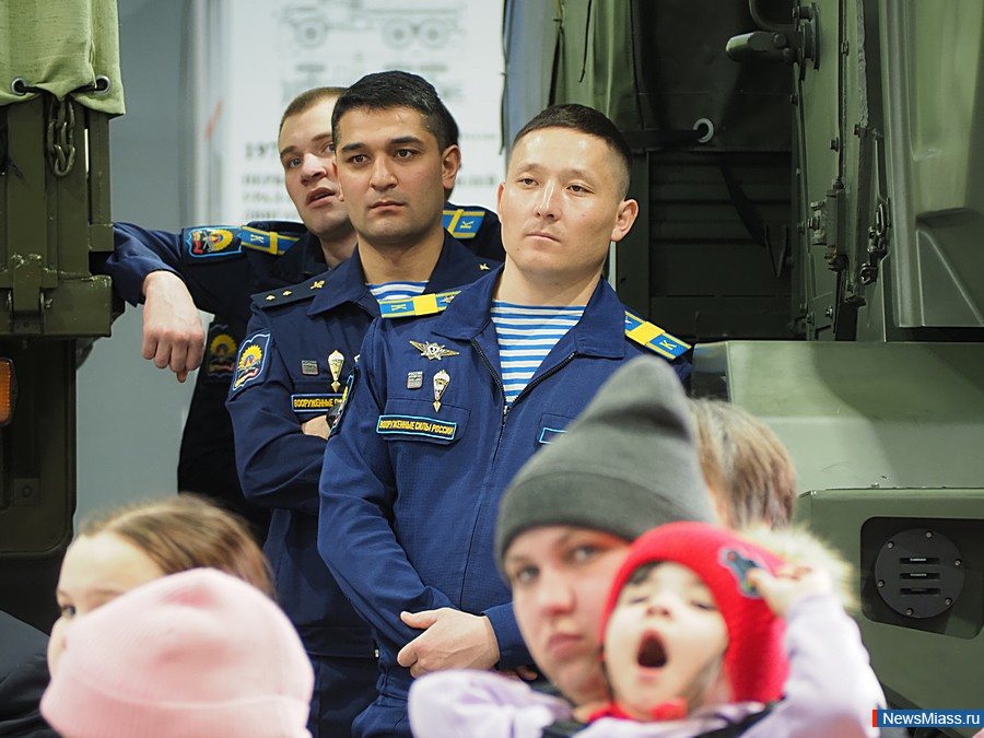 ������� "� ��������! � ��������! � �����!" ������ � ������. �����������, ����������� ��� ��������� ���������, ���������� �������� ����������� ����������, ���������� ������ � ������ ������