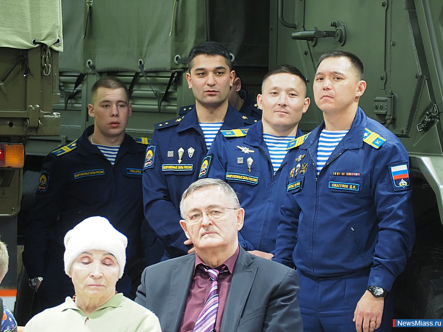 ������� "� ��������! � ��������! � �����!" ������ � ������. �����������, ����������� ��� ��������� ���������, ���������� �������� ����������� ����������, ���������� ������ � ������ ������