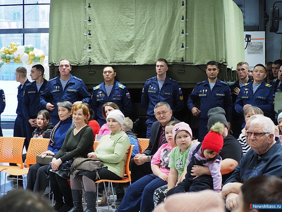 ������� "� ��������! � ��������! � �����!" ������ � ������. �����������, ����������� ��� ��������� ���������, ���������� �������� ����������� ����������, ���������� ������ � ������ ������