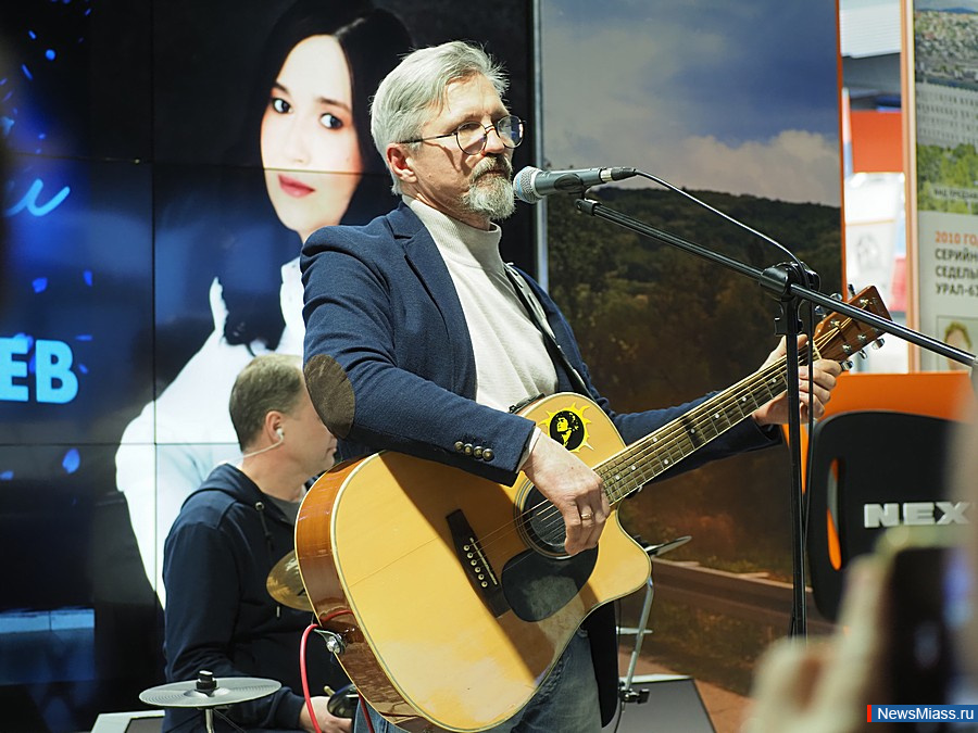 ������� "� ��������! � ��������! � �����!" ������ � ������. �����������, ����������� ��� ��������� ���������, ���������� �������� ����������� ����������, ���������� ������ � ������ ������