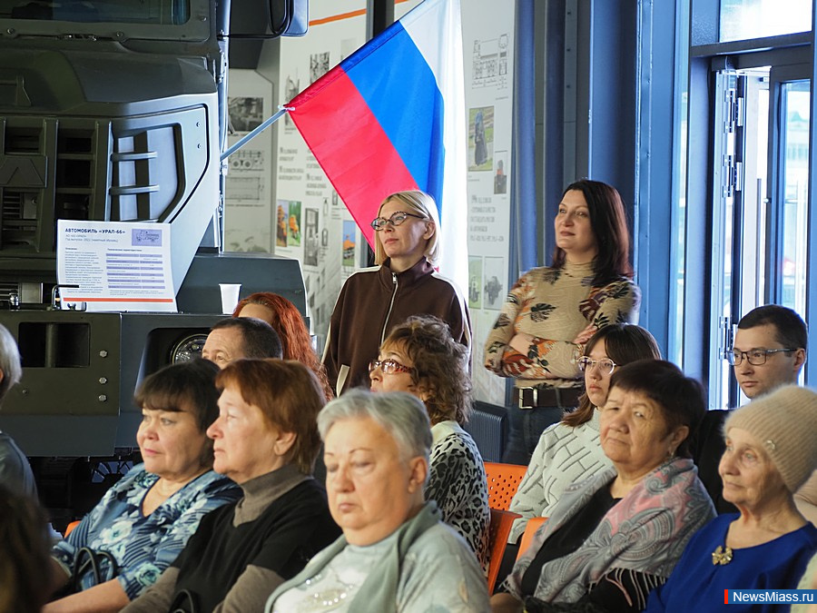 ������� "� ��������! � ��������! � �����!" ������ � ������. �����������, ����������� ��� ��������� ���������, ���������� �������� ����������� ����������, ���������� ������ � ������ ������