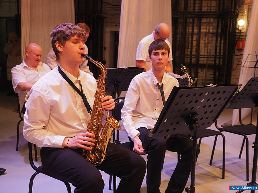 ������������� ������� ������� ������ ������� ������. � ��������� �������� ������� ������������ ������������ ������, �����, ������, ����������� � �������� ����������