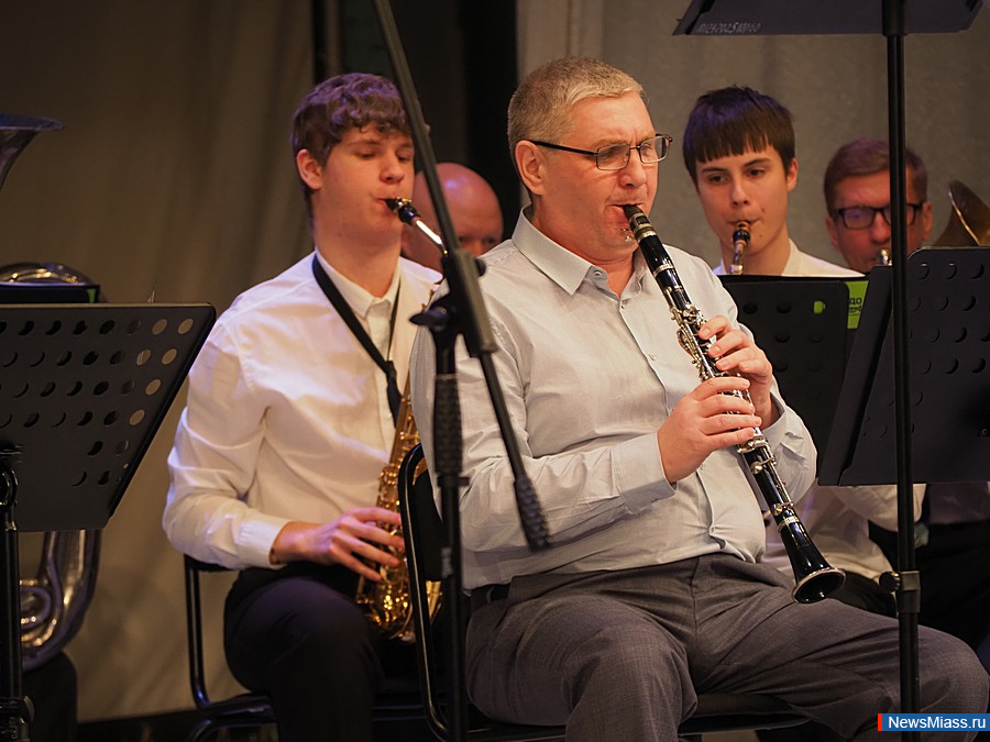 ������������� ������� ������� ������ ������� ������. � ��������� �������� ������� ������������ ������������ ������, �����, ������, ����������� � �������� ����������