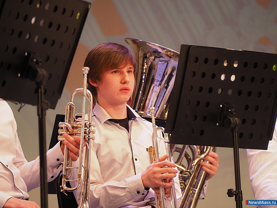 ������������� ������� ������� ������ ������� ������. � ��������� �������� ������� ������������ ������������ ������, �����, ������, ����������� � �������� ����������