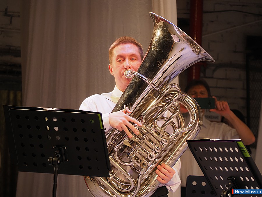 ������������� ������� ������� ������ ������� ������. � ��������� �������� ������� ������������ ������������ ������, �����, ������, ����������� � �������� ����������