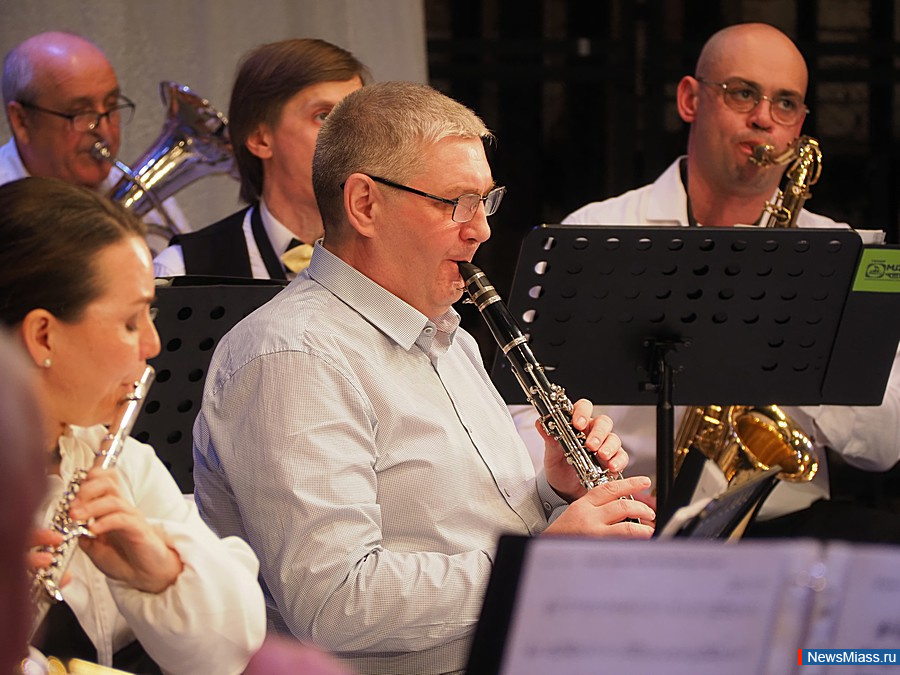 ������������� ������� ������� ������ ������� ������. � ��������� �������� ������� ������������ ������������ ������, �����, ������, ����������� � �������� ����������