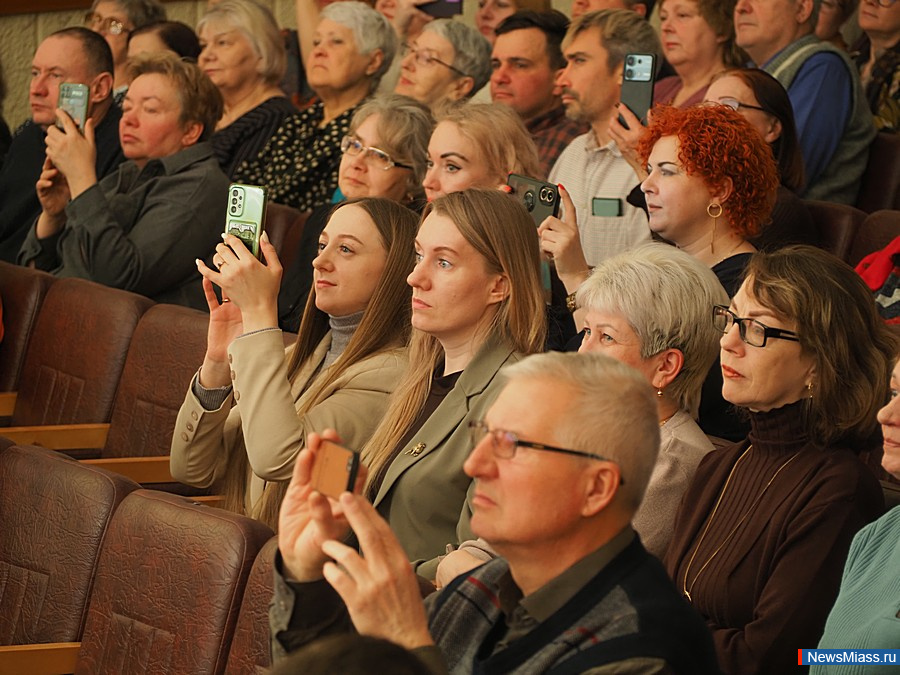 ������������� ������� ������� ������ ������� ������. � ��������� �������� ������� ������������ ������������ ������, �����, ������, ����������� � �������� ����������