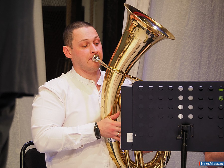 ������������� ������� ������� ������ ������� ������. � ��������� �������� ������� ������������ ������������ ������, �����, ������, ����������� � �������� ����������