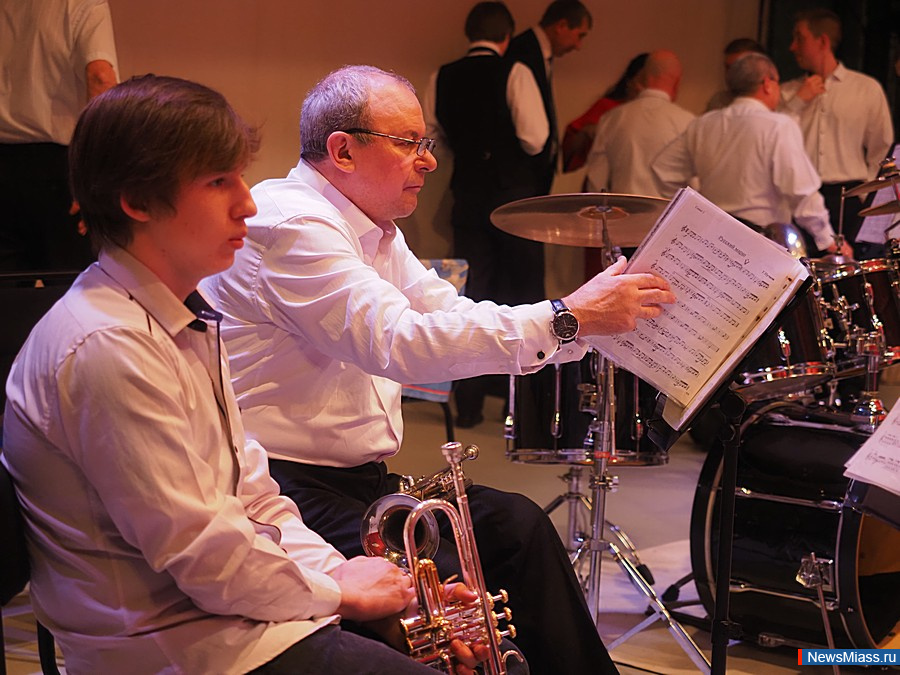 ������������� ������� ������� ������ ������� ������. � ��������� �������� ������� ������������ ������������ ������, �����, ������, ����������� � �������� ����������