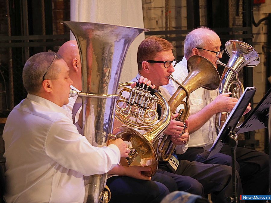 ������������� ������� ������� ������ ������� ������. � ��������� �������� ������� ������������ ������������ ������, �����, ������, ����������� � �������� ����������