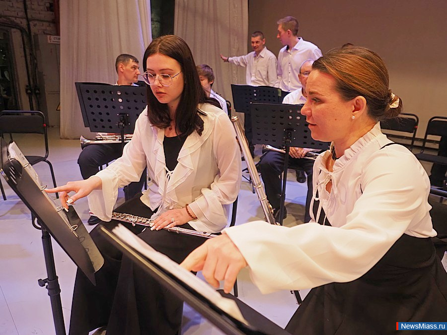 ������������� ������� ������� ������ ������� ������. � ��������� �������� ������� ������������ ������������ ������, �����, ������, ����������� � �������� ����������