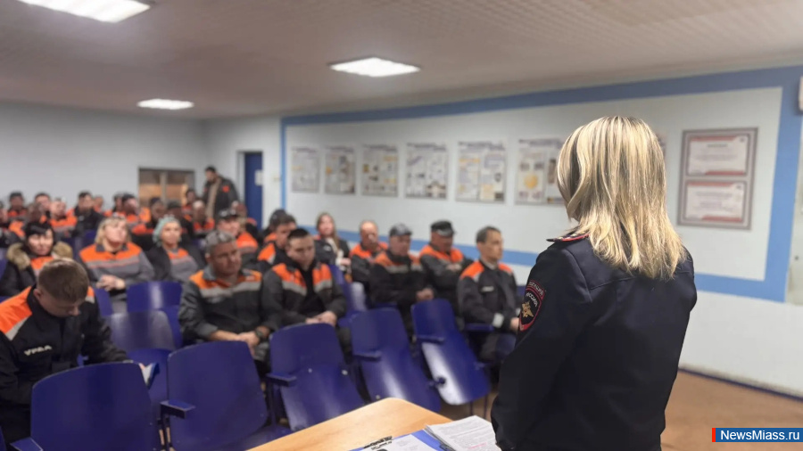 ������� ������ ������������� � ����� ������ ������. �� ������������� ������ "����" ����������� ������� �������������-���������������� ������ � �������� ����� � ���������������� ����