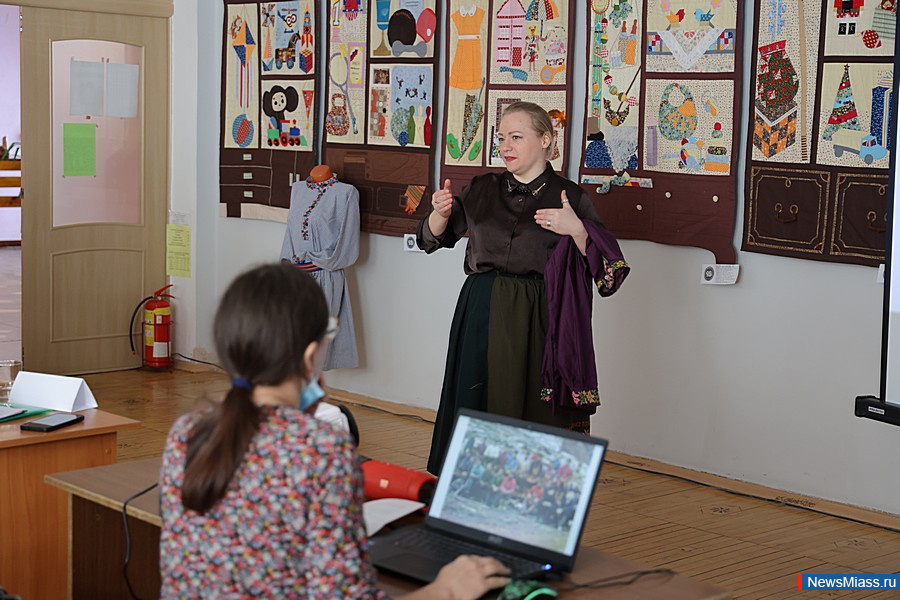 ������� ���������� �� ������ ������� ������ � ������. ����������� � ��������� ��� �����������, ��� ��������� ��������� �� ����� ������