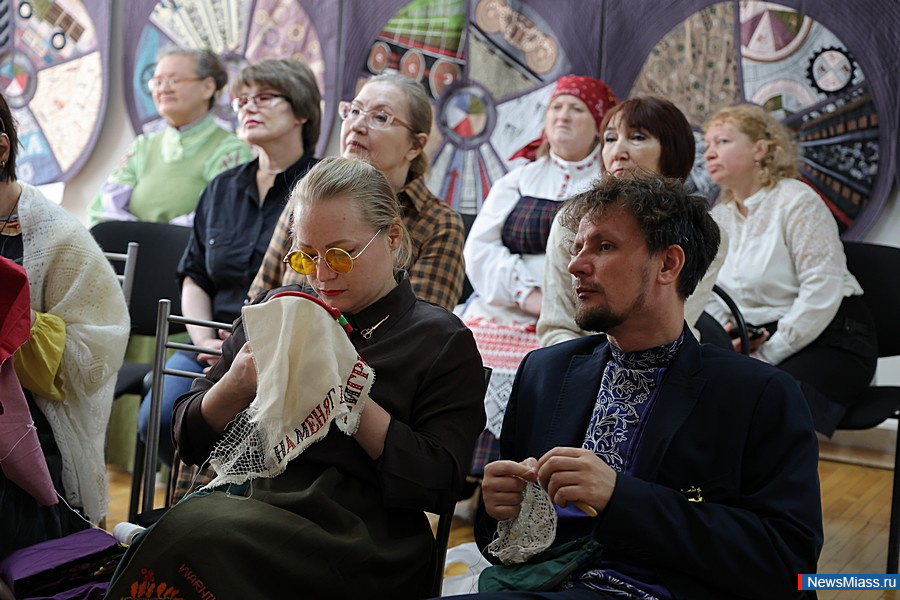 ������� ���������� �� ������ ������� ������ � ������. ����������� � ��������� ��� �����������, ��� ��������� ��������� �� ����� ������