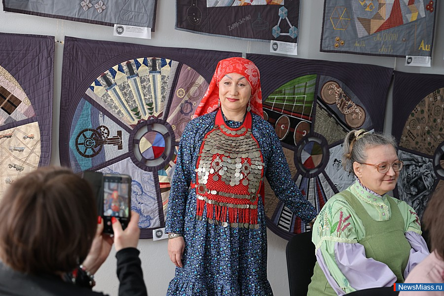 ������� ���������� �� ������ ������� ������ � ������. ����������� � ��������� ��� �����������, ��� ��������� ��������� �� ����� ������