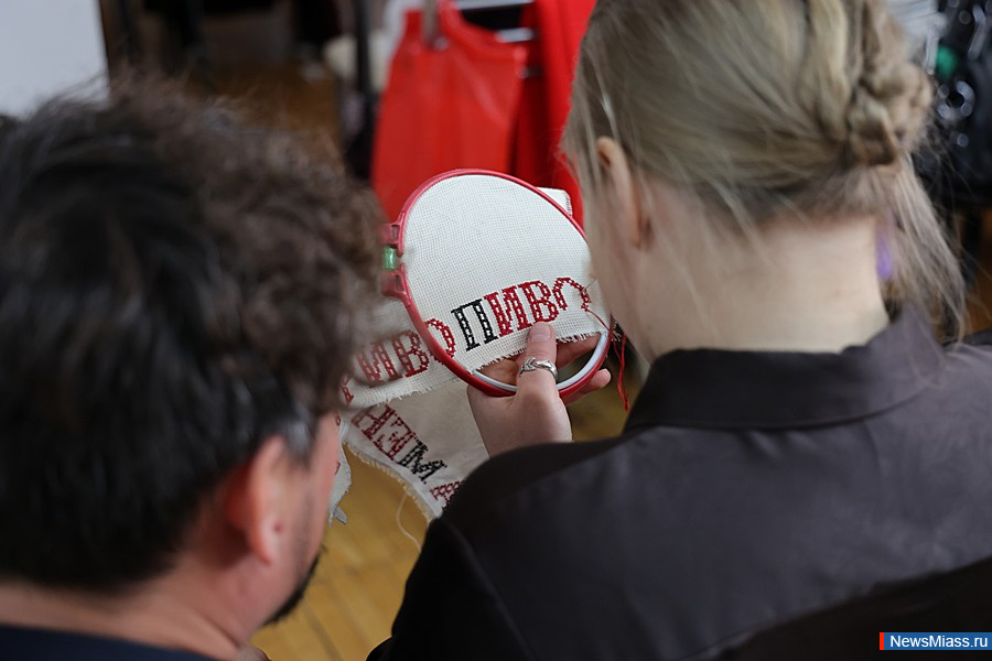 ������� ���������� �� ������ ������� ������ � ������. ����������� � ��������� ��� �����������, ��� ��������� ��������� �� ����� ������