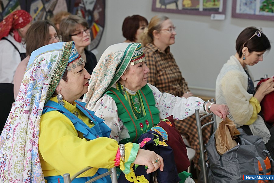 ������� ���������� �� ������ ������� ������ � ������. ����������� � ��������� ��� �����������, ��� ��������� ��������� �� ����� ������