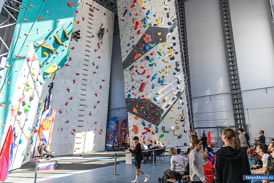 ����� ������ ��������� ������������ �� ������������. �� ��������� � ���������� ������� ��������� ���������� �� ����������, ������ � �������