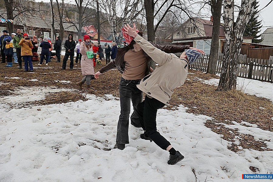 � ������ ������ ������ ��������� �����. �������� ������� �� ������ ������ � ��-��������� �����, �� � ��-���������� ��������