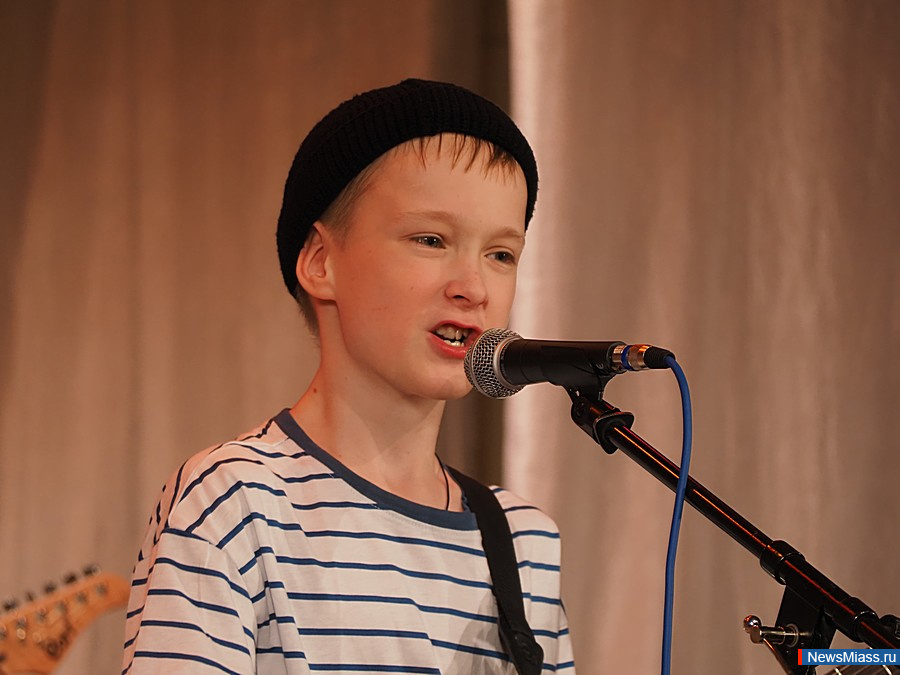 ����������� ���������-������� "�������" ������ � ������. �� ����� ��� ��������� �������, ������������ � ��������� ��������-���������������� ������ �� ����������, ������, ���������, ����� � ������������