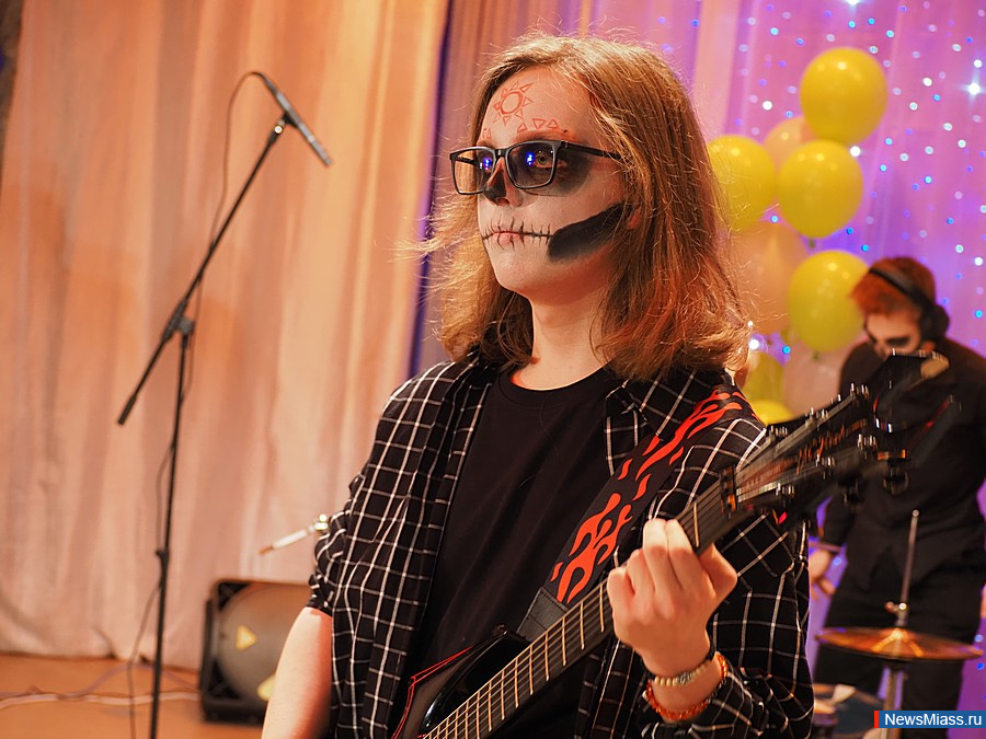 ����������� ���������-������� "�������" ������ � ������. �� ����� ��� ��������� �������, ������������ � ��������� ��������-���������������� ������ �� ����������, ������, ���������, ����� � ������������