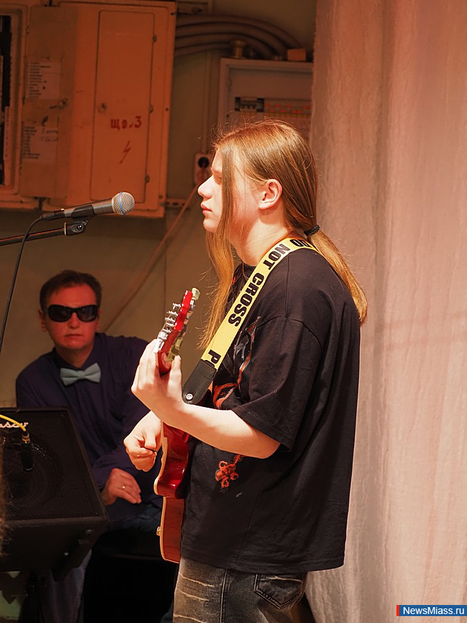 ����������� ���������-������� "�������" ������ � ������. �� ����� ��� ��������� �������, ������������ � ��������� ��������-���������������� ������ �� ����������, ������, ���������, ����� � ������������