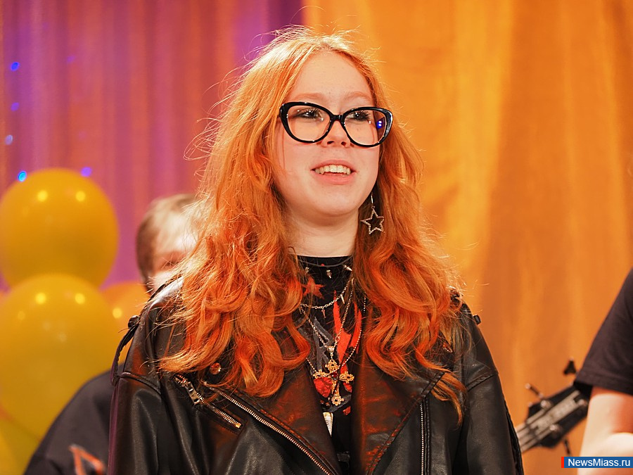 ����������� ���������-������� "�������" ������ � ������. �� ����� ��� ��������� �������, ������������ � ��������� ��������-���������������� ������ �� ����������, ������, ���������, ����� � ������������