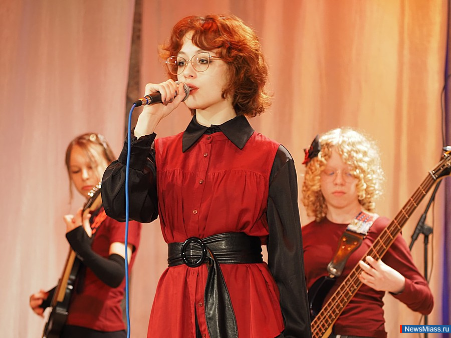 ����������� ���������-������� "�������" ������ � ������. �� ����� ��� ��������� �������, ������������ � ��������� ��������-���������������� ������ �� ����������, ������, ���������, ����� � ������������