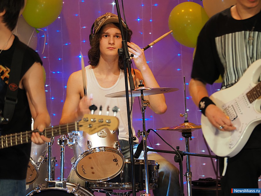 ����������� ���������-������� "�������" ������ � ������. �� ����� ��� ��������� �������, ������������ � ��������� ��������-���������������� ������ �� ����������, ������, ���������, ����� � ������������