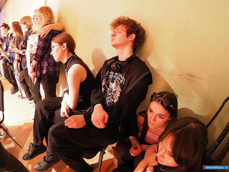 ����������� ���������-������� "�������" ������ � ������. �� ����� ��� ��������� �������, ������������ � ��������� ��������-���������������� ������ �� ����������, ������, ���������, ����� � ������������