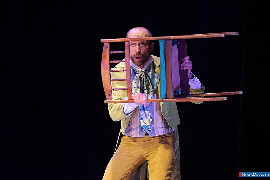 ��������� "�������" ������� ������ �������� � ������. ������� ������-������ "������" ������� ������� � ������� ��������� ������ ���������