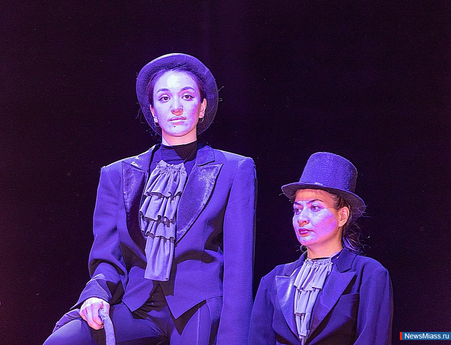 ��������� "�������" ������� ������ �������� � ������. ������� ������-������ "������" ������� ������� � ������� ��������� ������ ���������