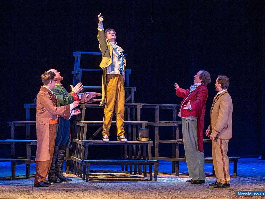 ��������� "�������" ������� ������ �������� � ������. ������� ������-������ "������" ������� ������� � ������� ��������� ������ ���������