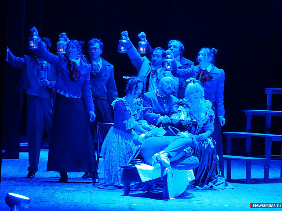 ��������� "�������" ������� ������ �������� � ������. ������� ������-������ "������" ������� ������� � ������� ��������� ������ ���������