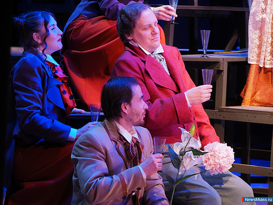 ��������� "�������" ������� ������ �������� � ������. ������� ������-������ "������" ������� ������� � ������� ��������� ������ ���������