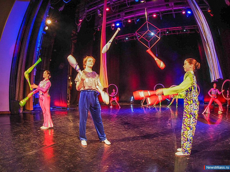 "��������� ��������" �������� �� ����� ������. �������� ��������� "����" � ������ ���������� ������ "�������" ���������� �������� ������ ������� �������� ���������