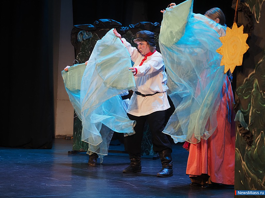 ��������� "����" ������ �������� ������ � ����������� ���������. �������� ����������� ��������� � ���������� �� ������, ���������� � ������������� ����������� ���� ���������� ������ - ������, ������� � ���������