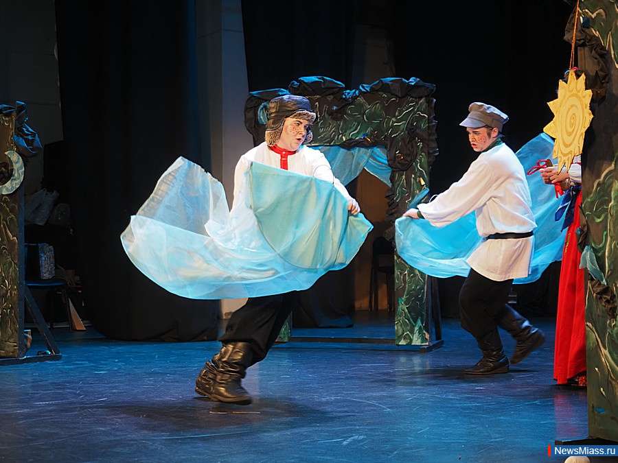 ��������� "����" ������ �������� ������ � ����������� ���������. �������� ����������� ��������� � ���������� �� ������, ���������� � ������������� ����������� ���� ���������� ������ - ������, ������� � ���������