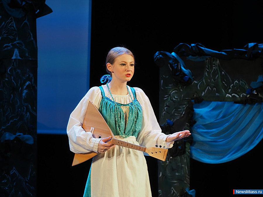 ��������� "����" ������ �������� ������ � ����������� ���������. �������� ����������� ��������� � ���������� �� ������, ���������� � ������������� ����������� ���� ���������� ������ - ������, ������� � ���������