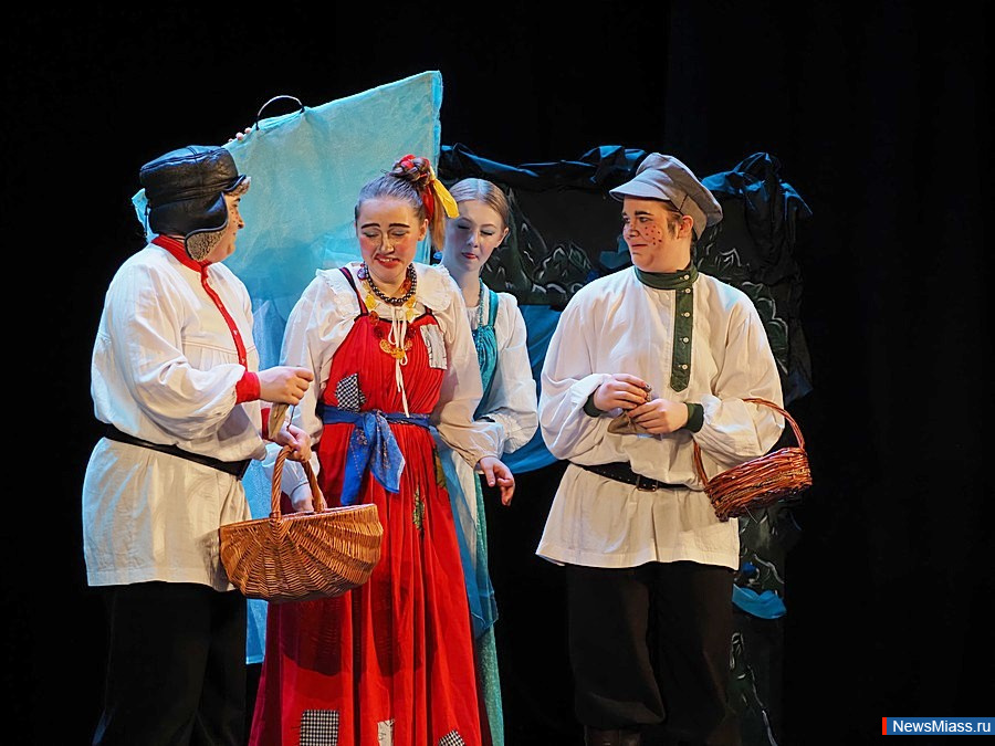 ��������� "����" ������ �������� ������ � ����������� ���������. �������� ����������� ��������� � ���������� �� ������, ���������� � ������������� ����������� ���� ���������� ������ - ������, ������� � ���������