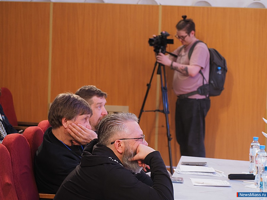 ��������� "����" ������ �������� ������ � ����������� ���������. �������� ����������� ��������� � ���������� �� ������, ���������� � ������������� ����������� ���� ���������� ������ - ������, ������� � ���������