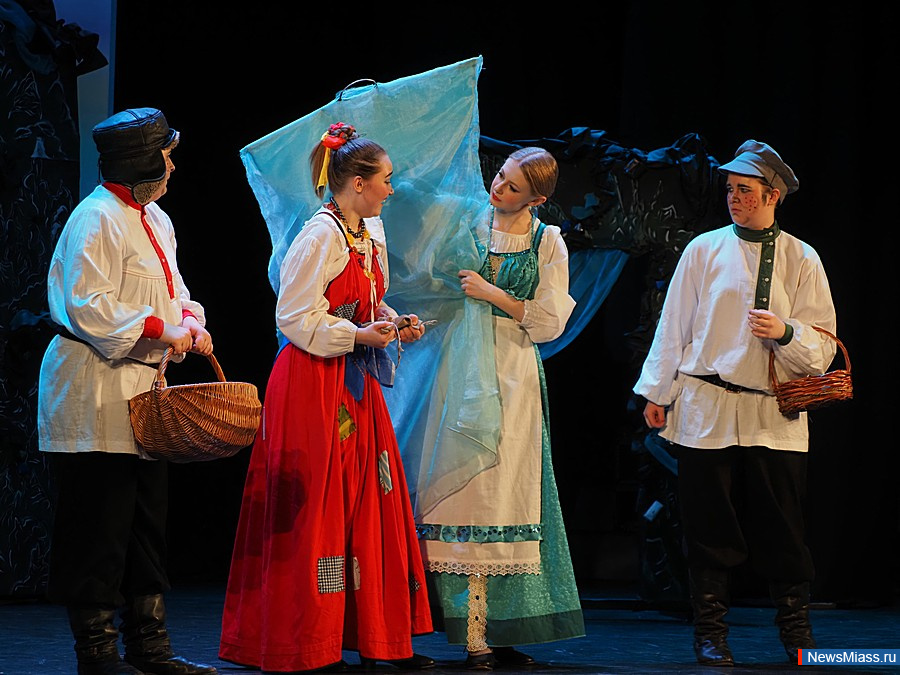 ��������� "����" ������ �������� ������ � ����������� ���������. �������� ����������� ��������� � ���������� �� ������, ���������� � ������������� ����������� ���� ���������� ������ - ������, ������� � ���������