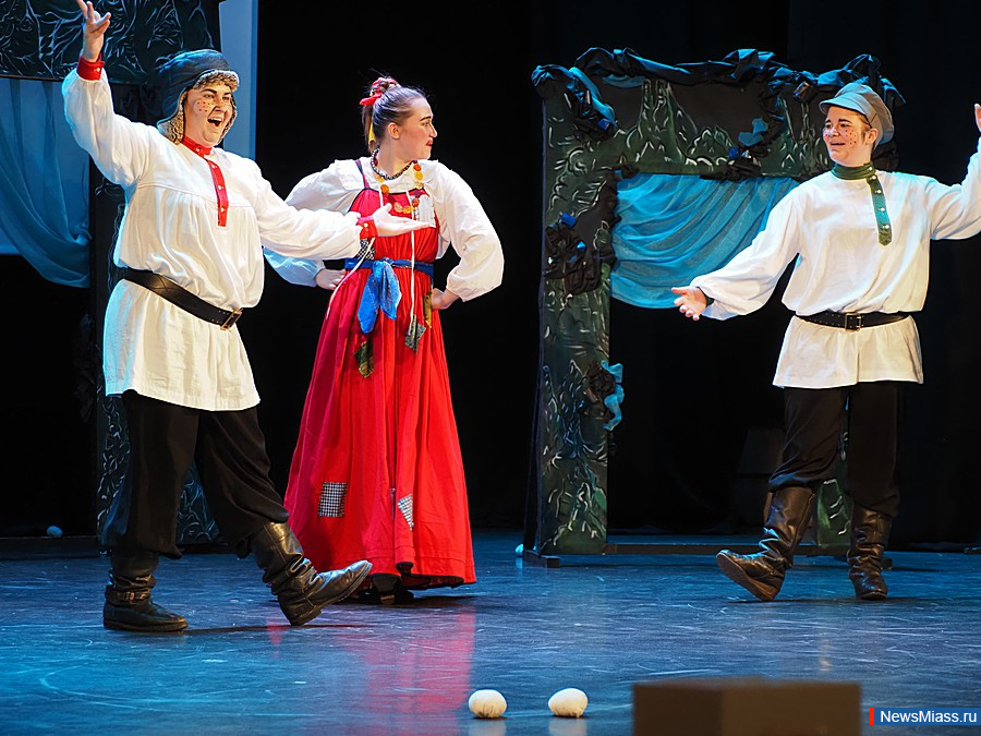 ��������� "����" ������ �������� ������ � ����������� ���������. �������� ����������� ��������� � ���������� �� ������, ���������� � ������������� ����������� ���� ���������� ������ - ������, ������� � ���������