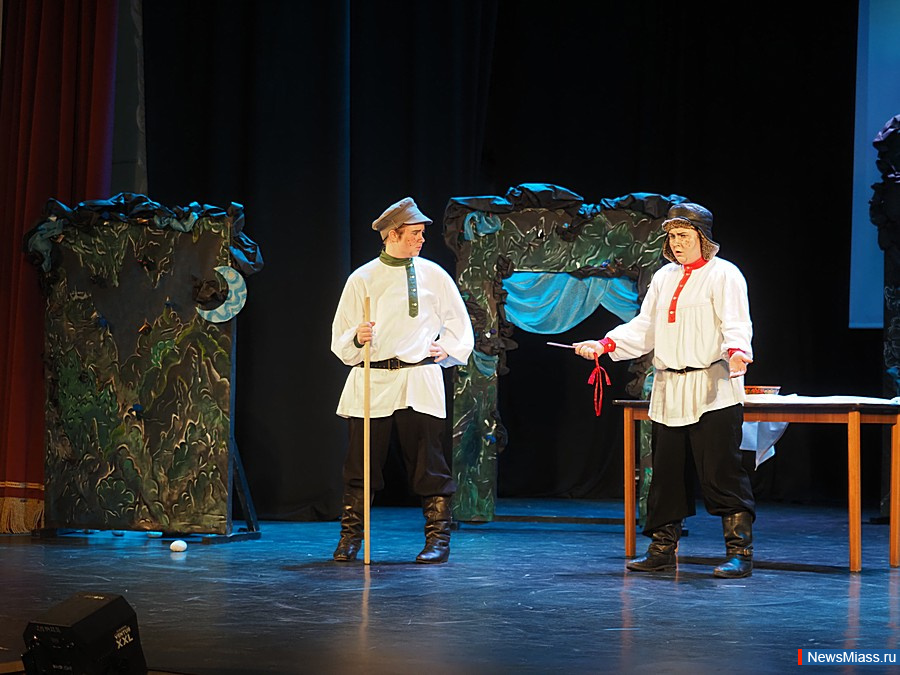 ��������� "����" ������ �������� ������ � ����������� ���������. �������� ����������� ��������� � ���������� �� ������, ���������� � ������������� ����������� ���� ���������� ������ - ������, ������� � ���������