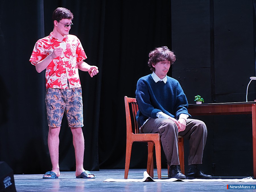 ��������� "����" ������ �������� ������ � ����������� ���������. �������� ����������� ��������� � ���������� �� ������, ���������� � ������������� ����������� ���� ���������� ������ - ������, ������� � ���������