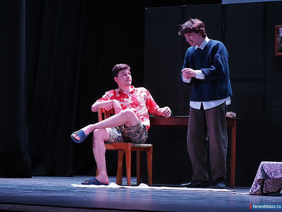 ��������� "����" ������ �������� ������ � ����������� ���������. �������� ����������� ��������� � ���������� �� ������, ���������� � ������������� ����������� ���� ���������� ������ - ������, ������� � ���������